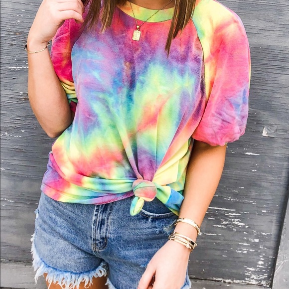 *Brand NEW* Cherish Tie Dye Bubble Sleeve Top - Picture 2 of 5